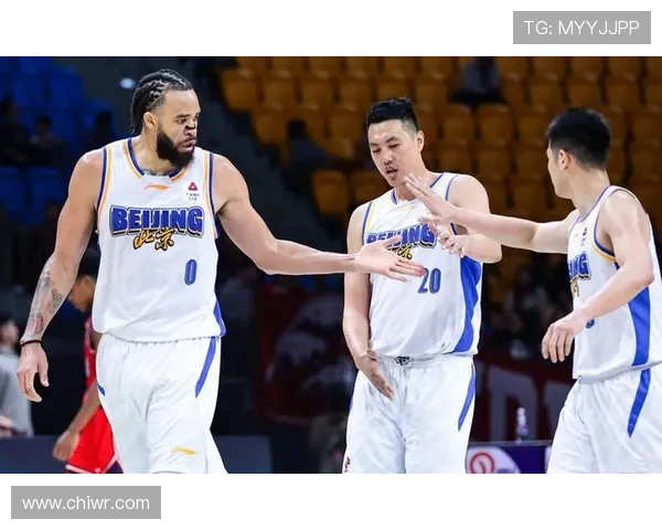 郭士强观战杰曼三分发威 北京大胜青岛 郭士强观战杰曼三分发威 北京大胜青岛